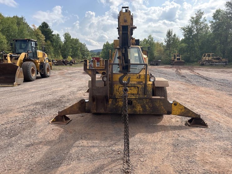 #1800-•-galion-2-stage-crane-truck-image-8