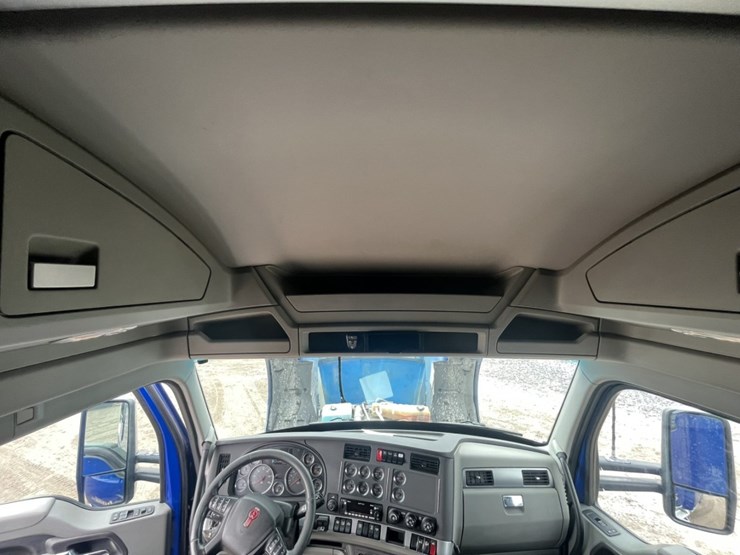 2020-kenworth-t680-image-140