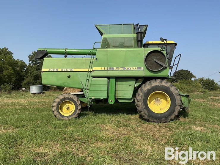 1982-john-deere-7720-image-4