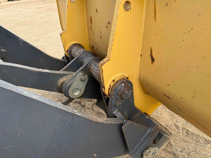 deere-624k-image-7