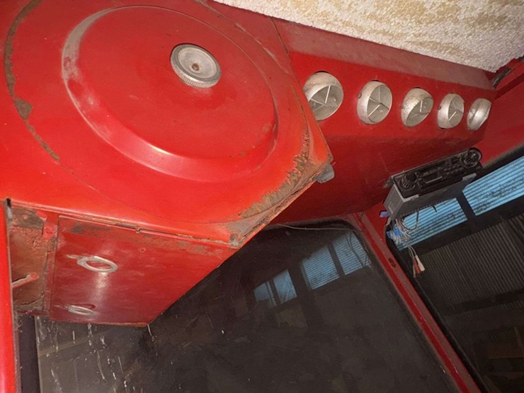massey-ferguson-300-image-11