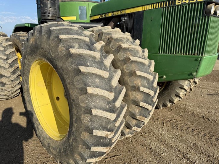 john-deere-8450-image-48