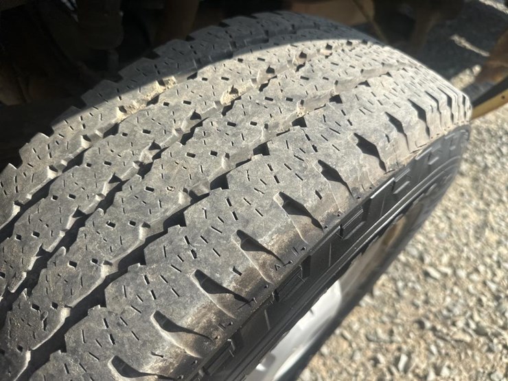 2010-ford-f250-image-44