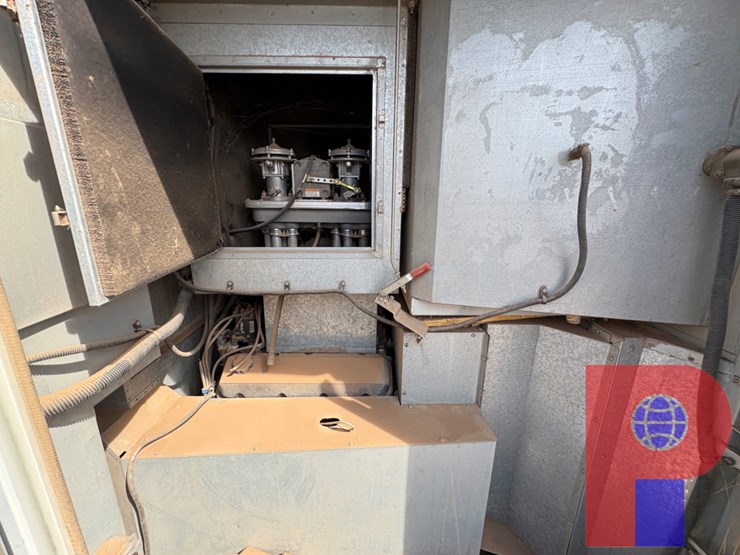 stamford-100kw-3-phase-ac-generator-p/b:-8-cylinder-natural-gas-engine-image-5