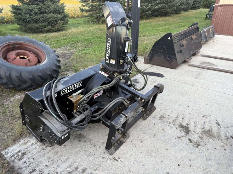schulte-bx-74-72”-snowblower,-skidloader-qt,-hyd-spout,-hyd-deflector,-with-electric-control-box-image-2