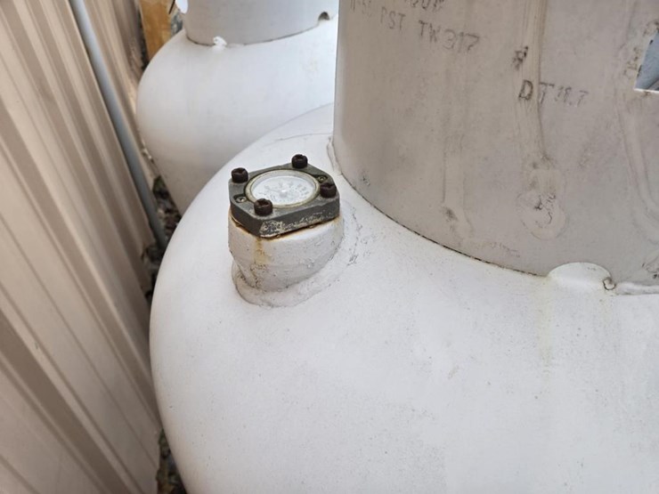 #2847-•-120-gallon-lp-tank-image-3