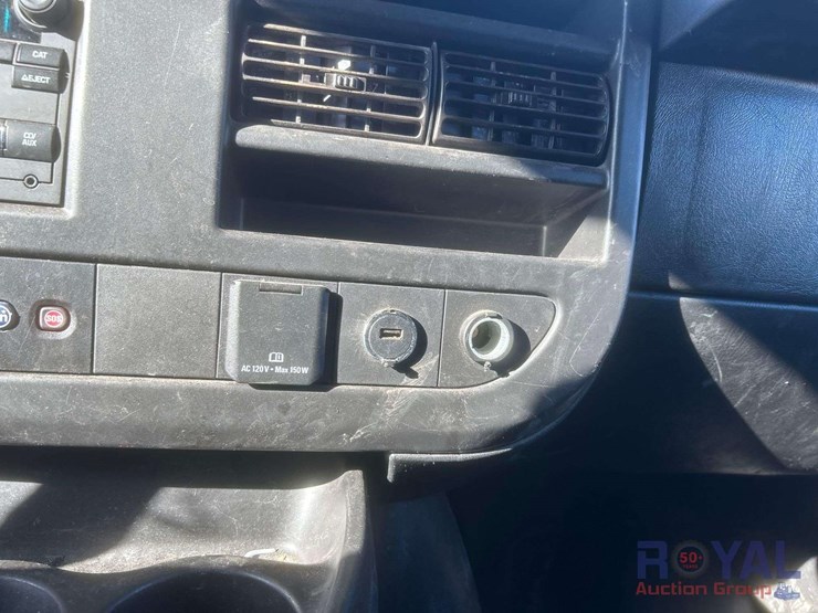 2019-chevrolet-express-2500-image-15