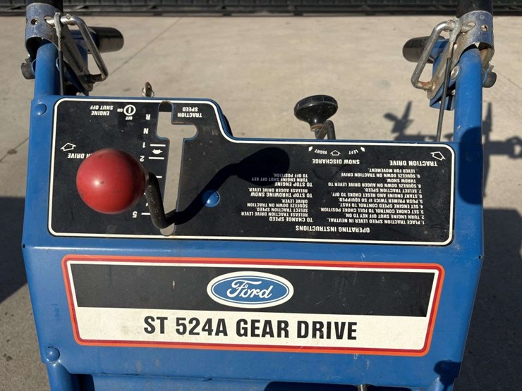 ford-st524a-walk-behind-self-propelled-snow-blower,-5-speed,-24”,-5hp-b&s-image-7