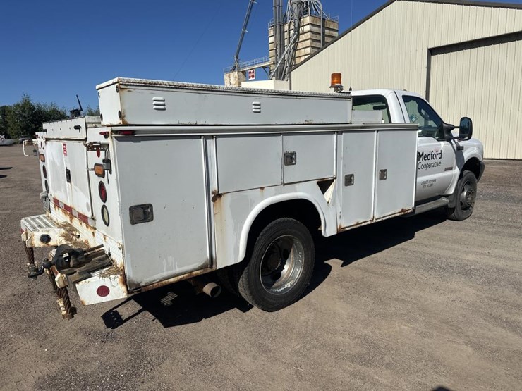 2004-ford-f550-xl-image-5
