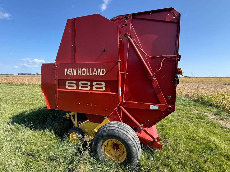 new-holland-688-image-12