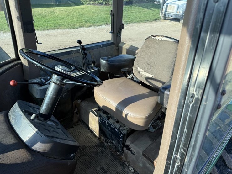 john-deere-8450-image-31