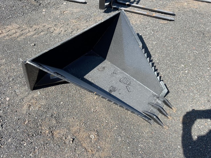 stump-bucket-image-1