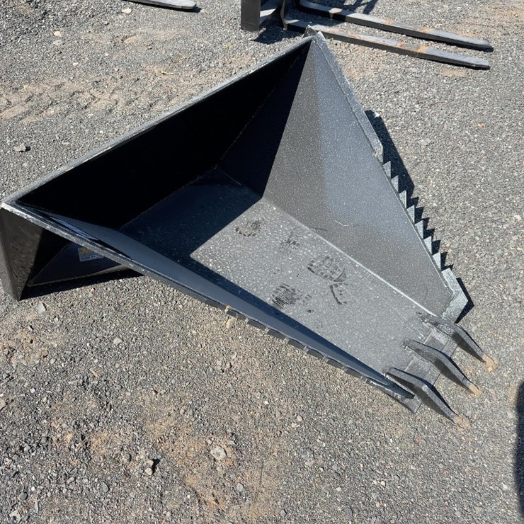 STUMP BUCKET