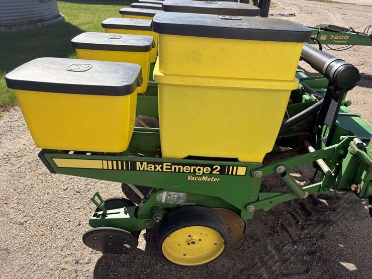 john-deere-7200-image-15