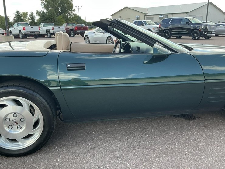 #2283-•-1993-chevrolet-corvette-convertible-image-26