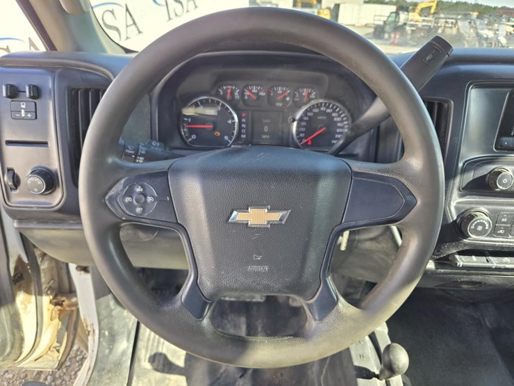 2015-chevrolet-3500-image-55