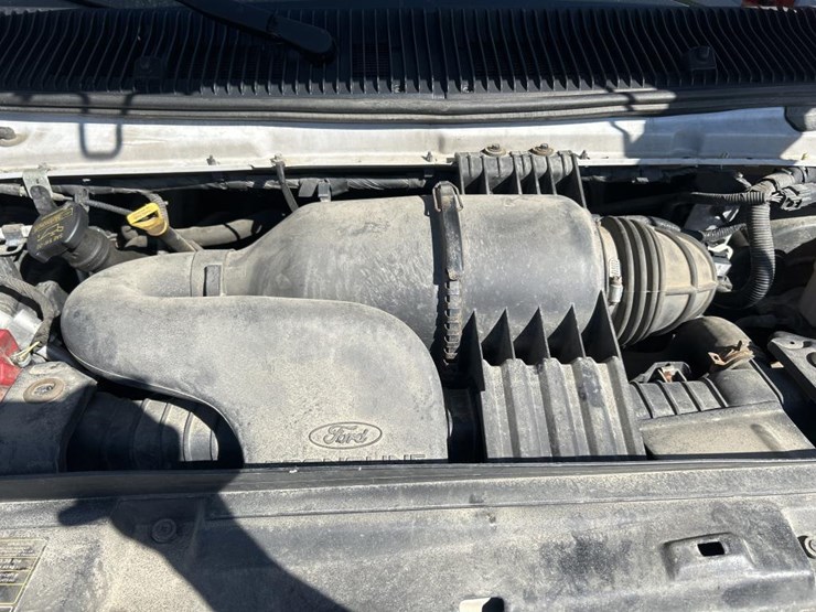 2014-ford-e250-image-31