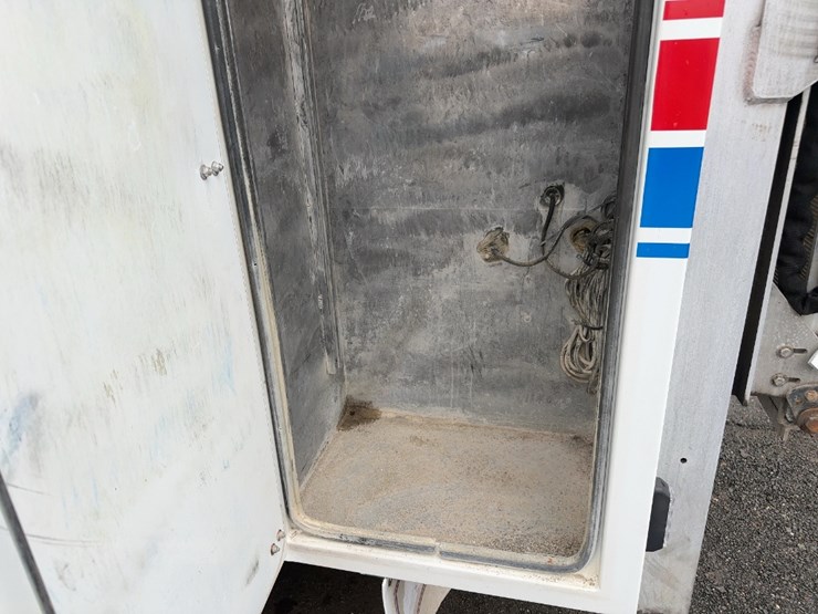 2002-international-durastar-4300-image-18
