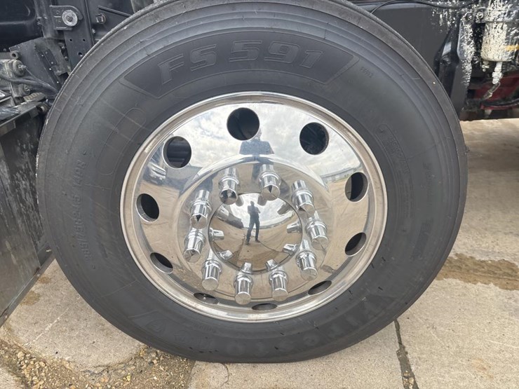 2020-peterbilt-389-image-64