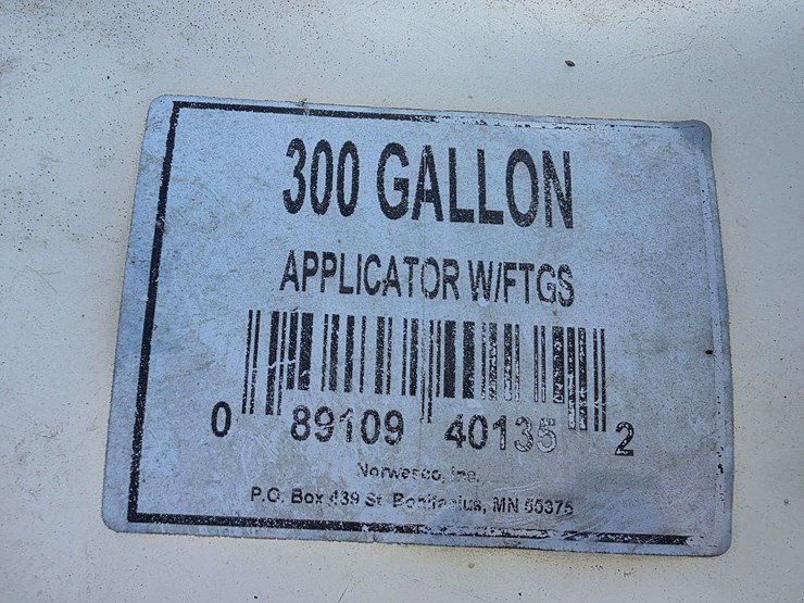 (2)-300-gallon-poly-tanks-on-saddles-with-brackets,-tanks-are-good-and-only-a-few-years-old,-mostly-image-10