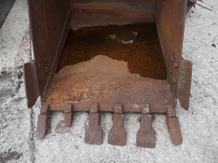 #206-•-excavator-bucket-image-7