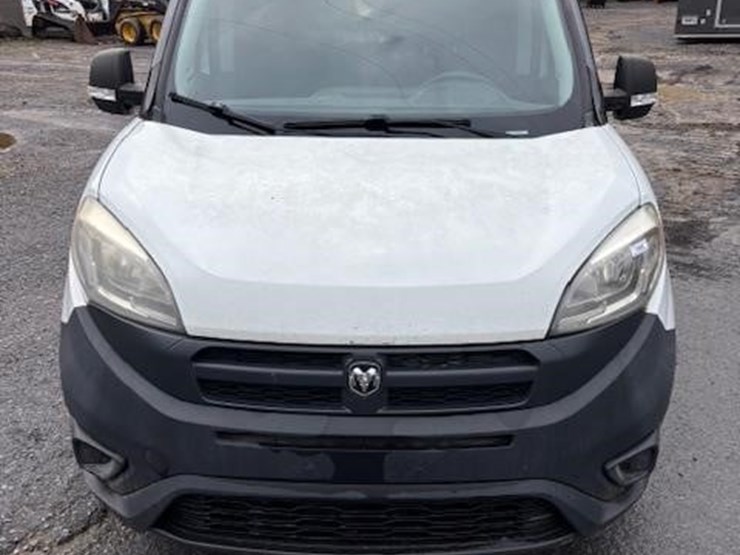 2017-dodge-ram-van-image-4