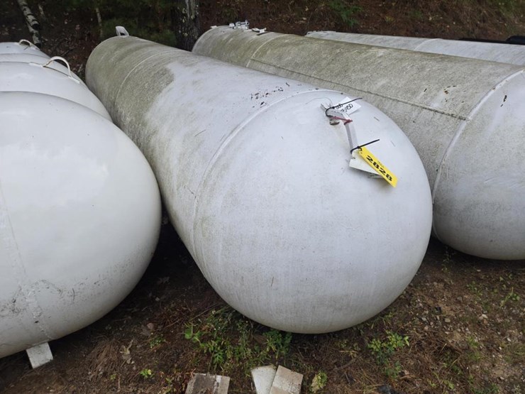 #2828-•-butler-1000-gallon-lp-tank-image-1