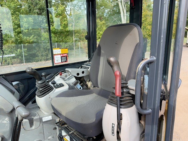2017-hitachi-zx50u-5n-image-29
