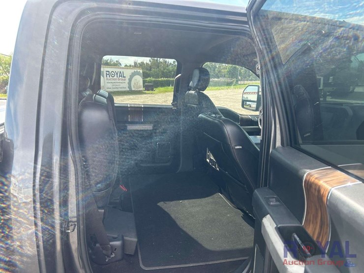 2019-ford-f150-image-26