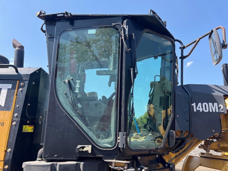 caterpillar-140m2-image-29