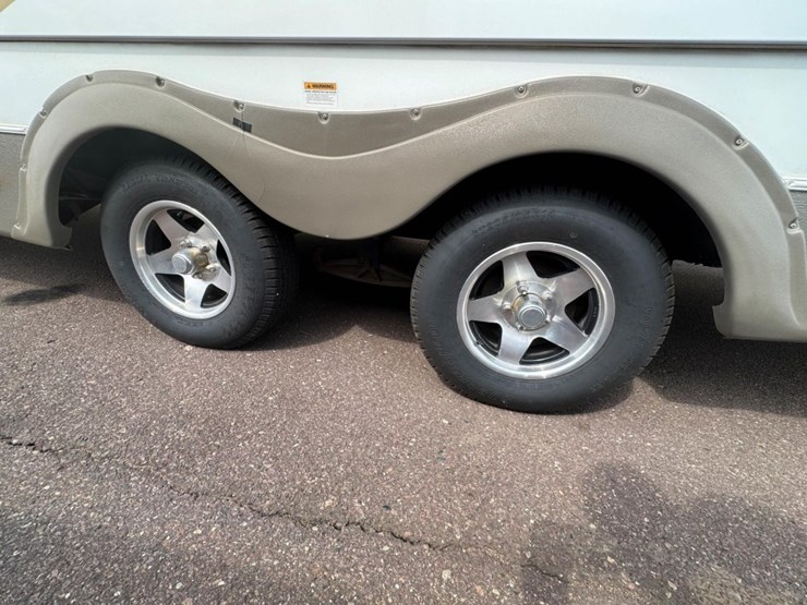 #2285-•-2010-keystone-bullet-250rks-camper-image-72