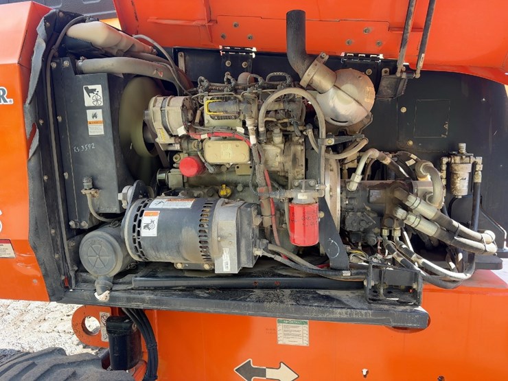 2015-jlg-600s-image-15
