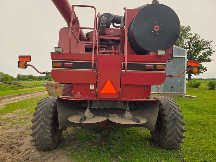 2002-case-ih-2388-image-52