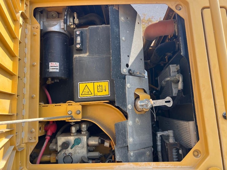 caterpillar-140m2-image-24