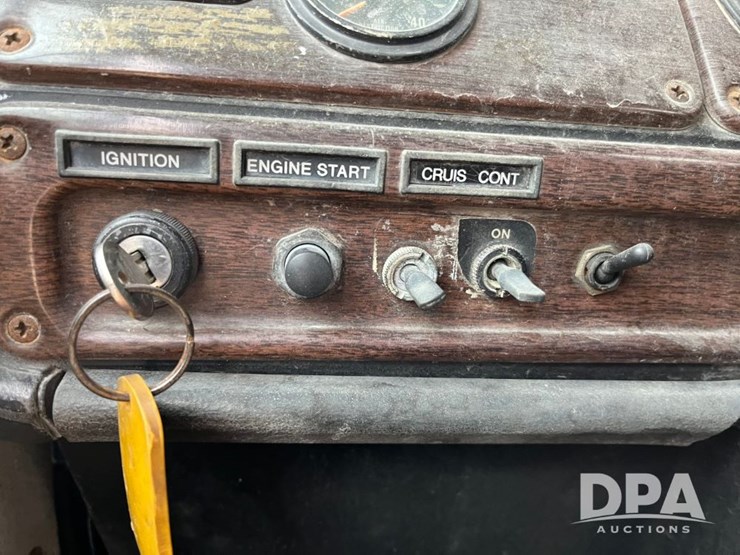 1989-freightliner-day-cab-truck-(jn0784,-unit-06815)-image-57