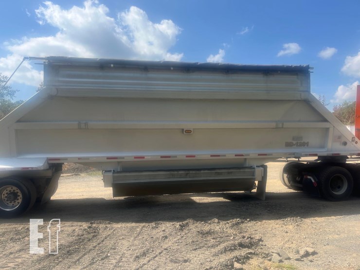 2013-travis-39-ft-image-2