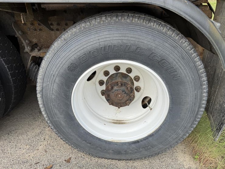 #1084-•-2006-sterling-tandem-axle-patrol-truck-image-94