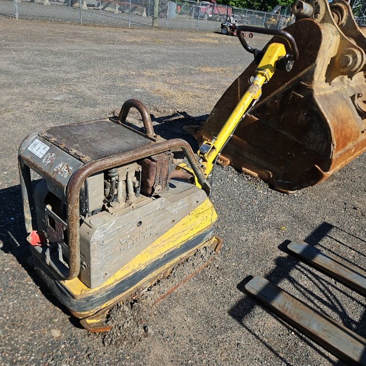 WACKER NEUSON 4545HE REVERSIBLE PLATE COMPACTOR