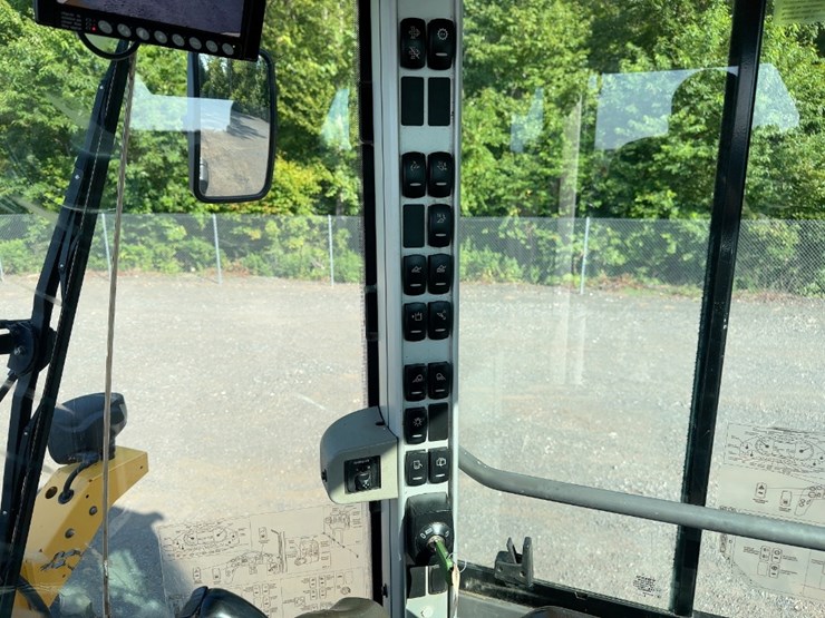 2018-volvo-l70h-image-28