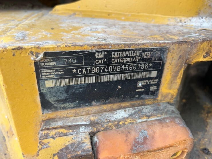 2005-caterpillar-740-image-30