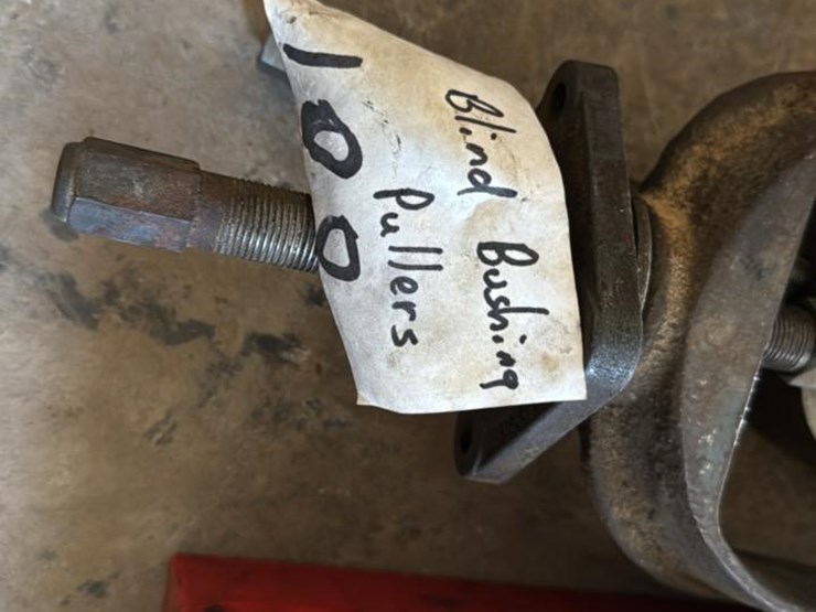 #169-•-blind-bushing-puller-image-3