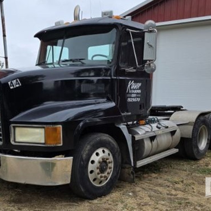 2001 MACK CH613