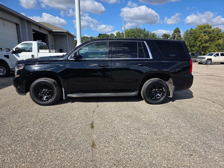 2019-chevrolet-tahoe-image-16