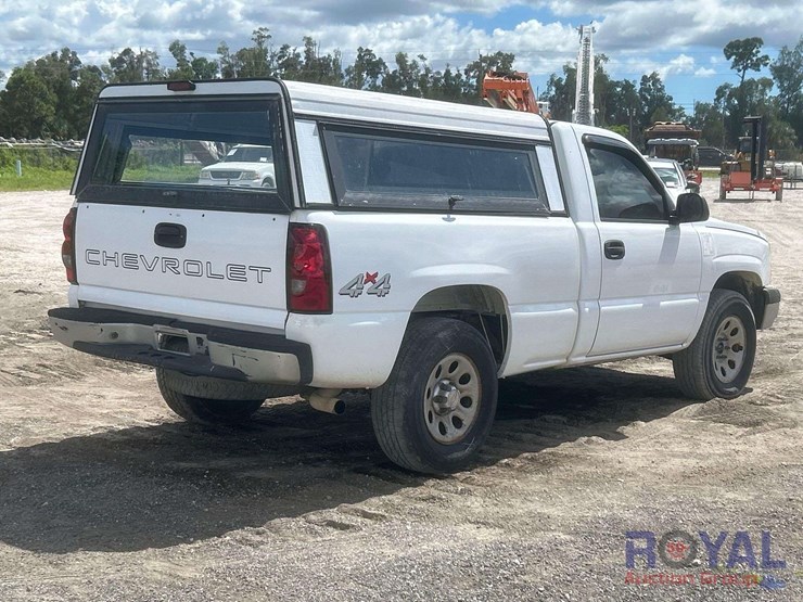 2006-chevrolet-silverado-1500-image-11