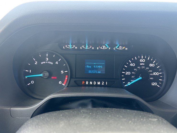2022-ford-e350-image-35