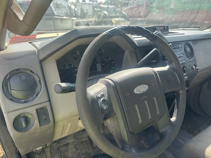 2010-ford-f250-image-25
