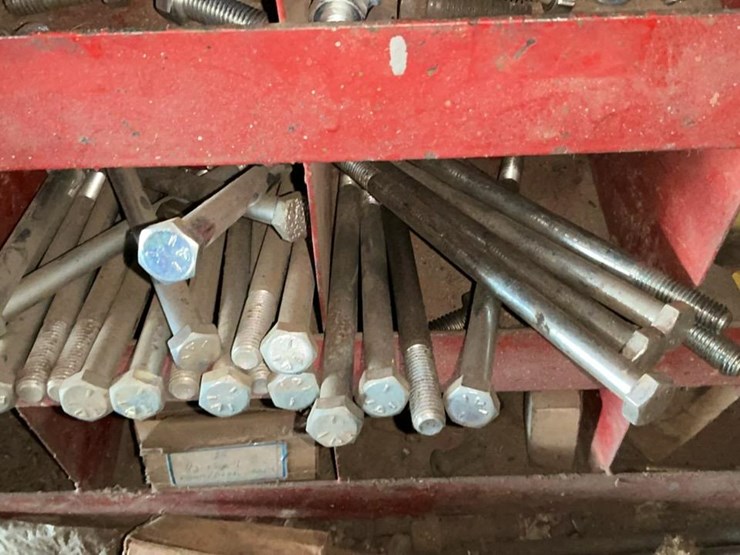#120-•-coarse-thread-bolts-rack-and-contents-image-33