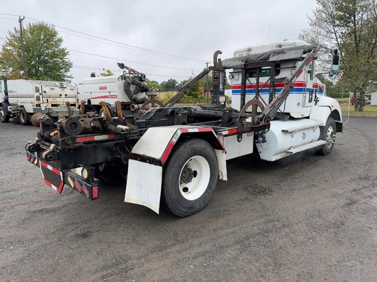 2015-kenworth-t440-image-5