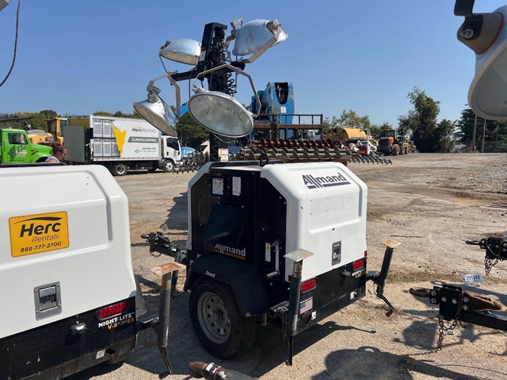 2019-allmand-night-life-v-series-light-plant-image-4