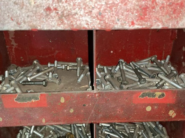 #120-•-coarse-thread-bolts-rack-and-contents-image-35